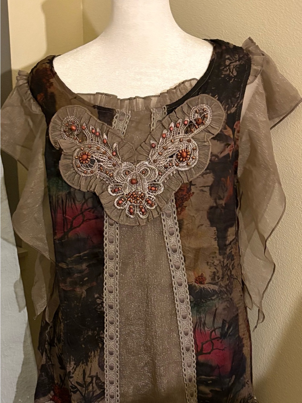 Pretty Angel’s 52% Silk Tunic With  Sheer  Flutter sleeves, Size M